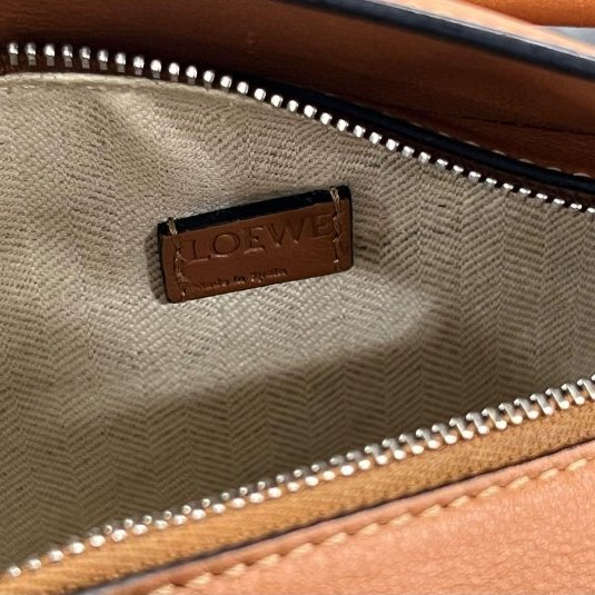 東區正精品㊣LOEWE PUZZLE MINI 焦糖色小牛皮銀扣拼接幾何拼圖手提肩背斜背包兩用包迷你款 RZ6206-2