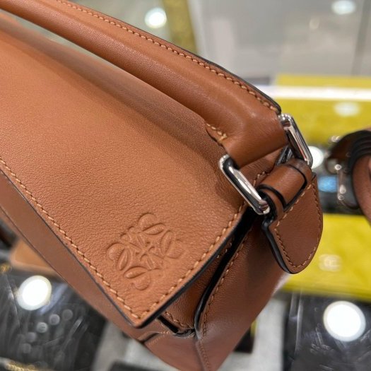 東區正精品㊣LOEWE PUZZLE MINI 焦糖色小牛皮銀扣拼接幾何拼圖手提肩背斜背包兩用包迷你款 RZ6206-5