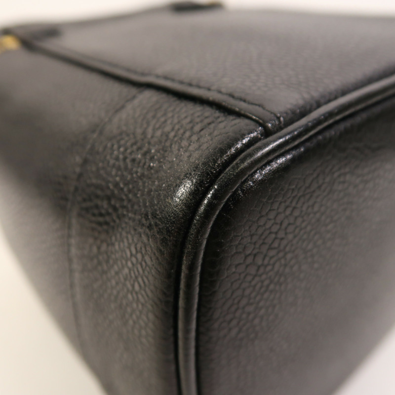 CHANEL 牛皮皮革Vanity金扣手挽袋-11