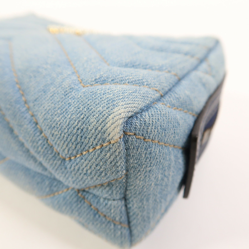 GUCCI 牛仔布Pouch金扣手拿包-9