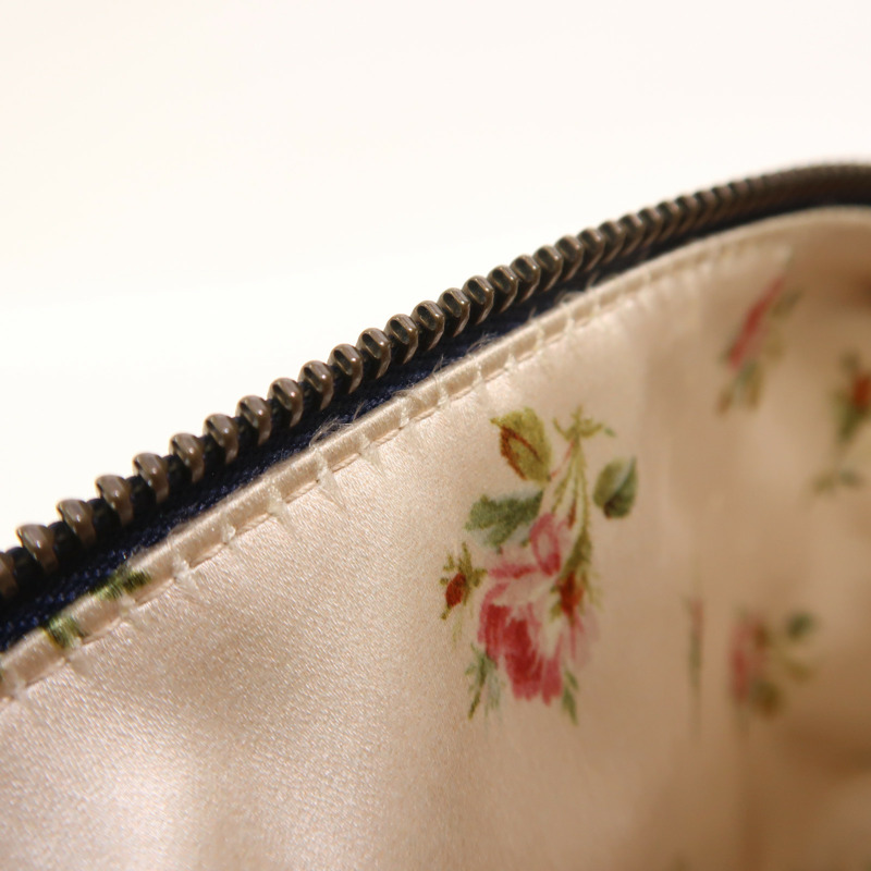 GUCCI 牛仔布Pouch金扣手拿包-14