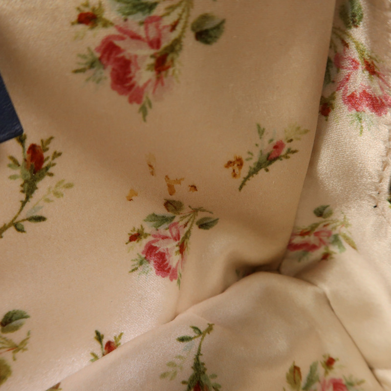 GUCCI 牛仔布Pouch金扣手拿包-16