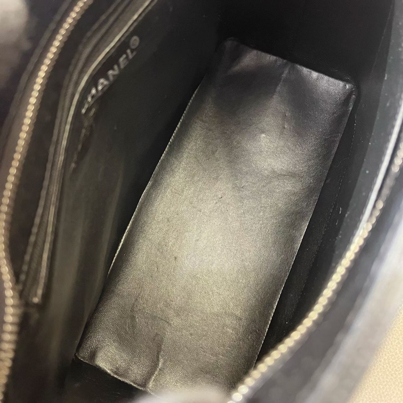 Chanel香奈兒黑銀荔枝皮魚子醬希爾頓 7開-6