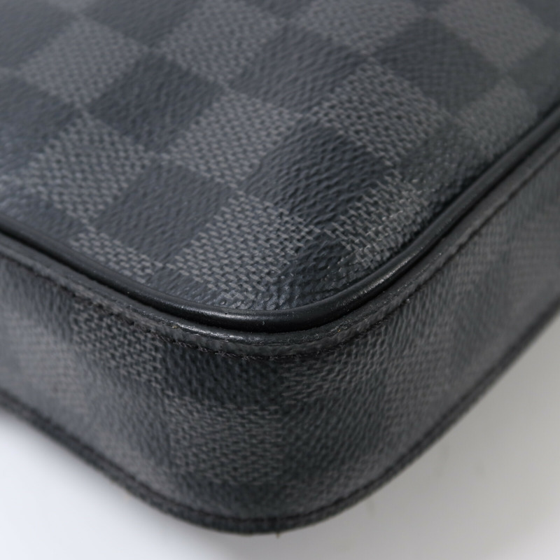 LOUIS VUITTON Damier Graphite Alpha Messenger Bag肩背袋-10