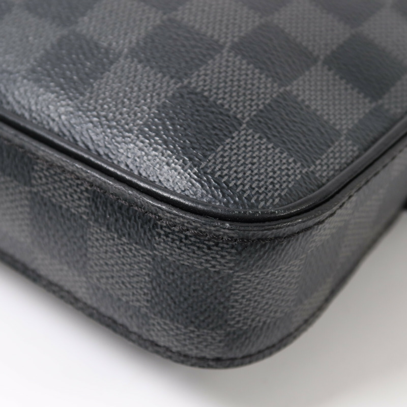 LOUIS VUITTON Damier Graphite Alpha Messenger Bag肩背袋-11