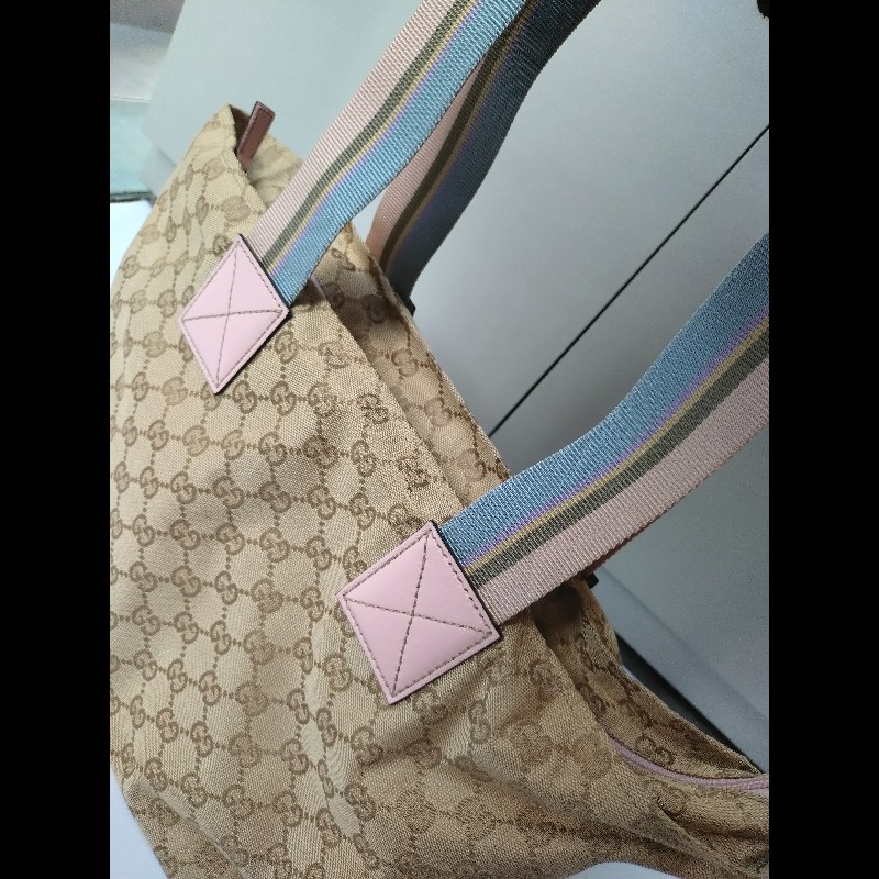 Gucci 粉把駝布logo水餃包-8