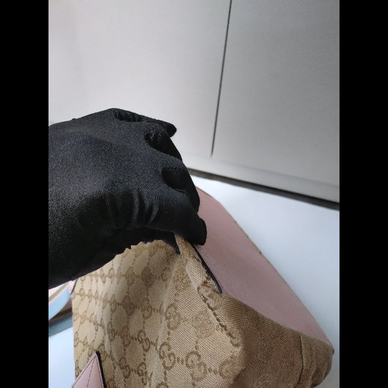 Gucci 粉把駝布logo水餃包-10