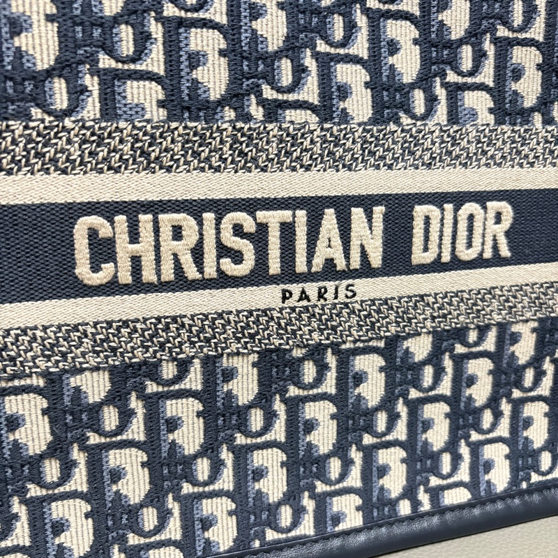 Dior Book Tote 小型託特袋-1