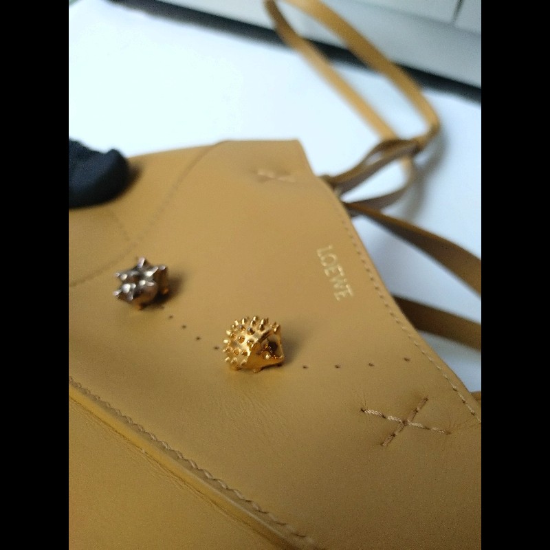 LOEWE 駝皮限定金銀刺蝟托特包 puzzle tote 小-7