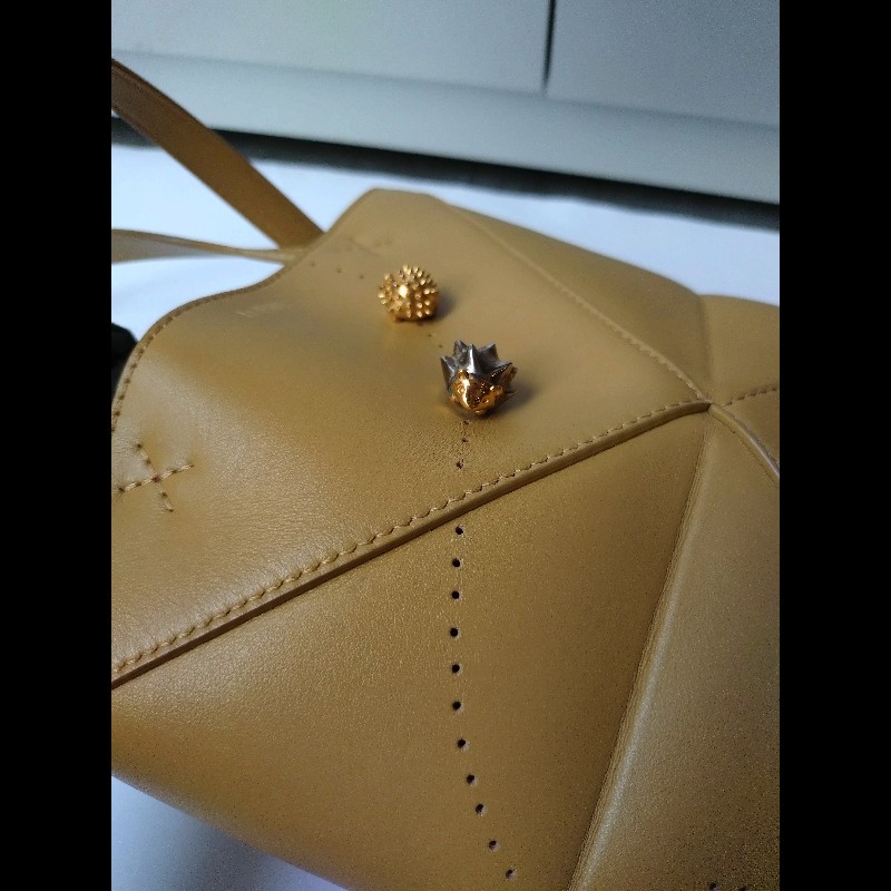 LOEWE 駝皮限定金銀刺蝟托特包 puzzle tote 小-8