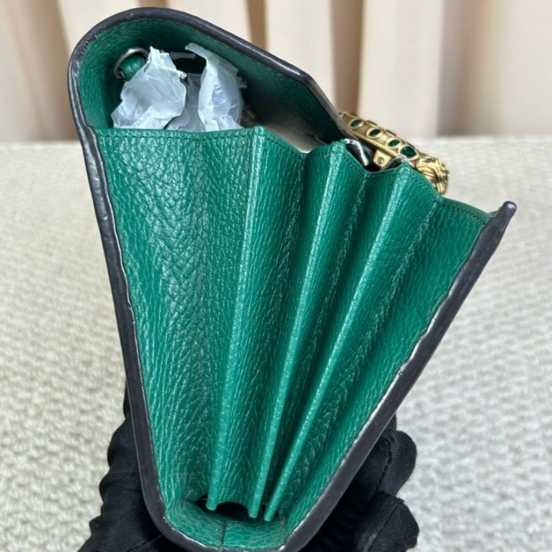 Gucci古馳祖母綠鑽扣酒神woc鏈條包 鏈條肩帶 可單肩可斜挎 肩帶拆卸可當手包 容量實用 復古又吸睛-13