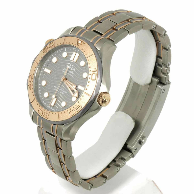 歐米茄海馬系列300公尺潛水錶限量版雙色腕錶 210 60 42 20 99 001，全球限量2500枚，男士腕錶，灰色錶殼，18K玫瑰金錶殼，自動上鍊。-2