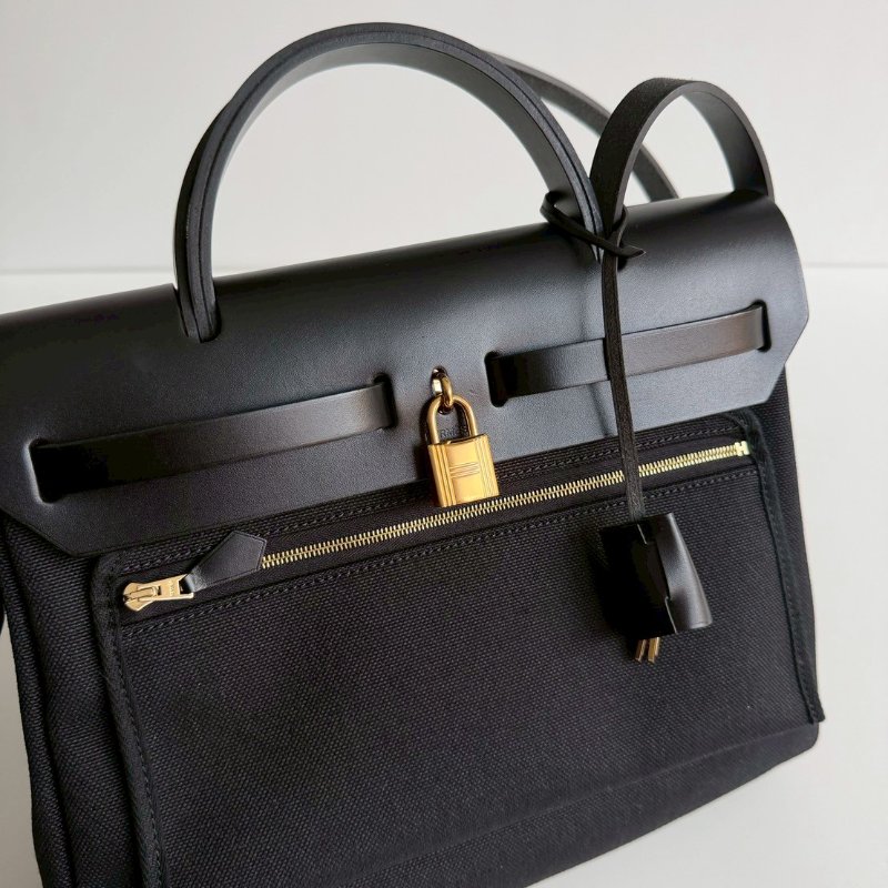 99新🆕 Hermès 愛馬仕 Herbag 31 黑色金釦-7
