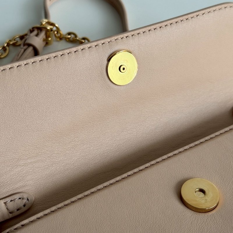 98新✨ 有購證🙌🏻 Louis Vuitton LV 路易威登 Bloom Wallet on Chain 奶茶色金釦-9