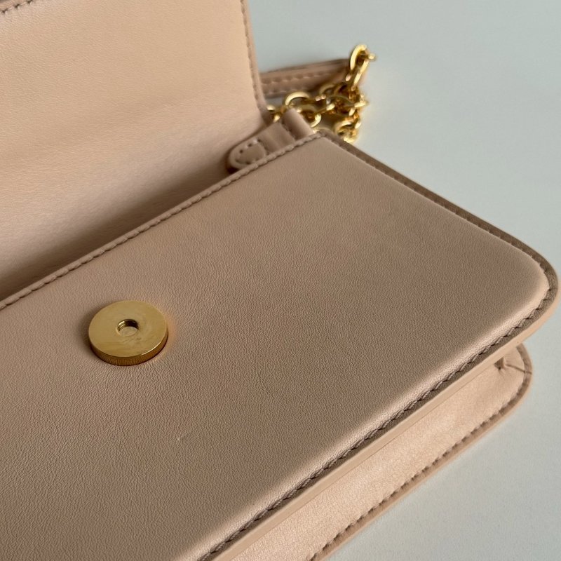 98新✨ 有購證🙌🏻 Louis Vuitton LV 路易威登 Bloom Wallet on Chain 奶茶色金釦-12