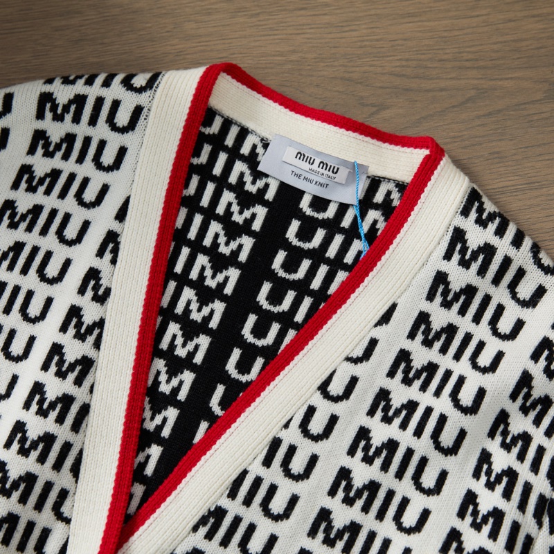 ❤️ MIU MIU 千金風 滿印LOGO款 開衫毛衣-5