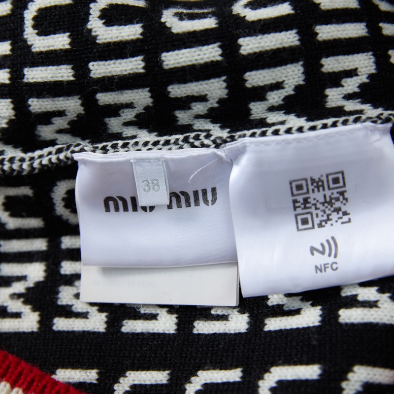 ❤️ MIU MIU 千金風 滿印LOGO款 開衫毛衣-10