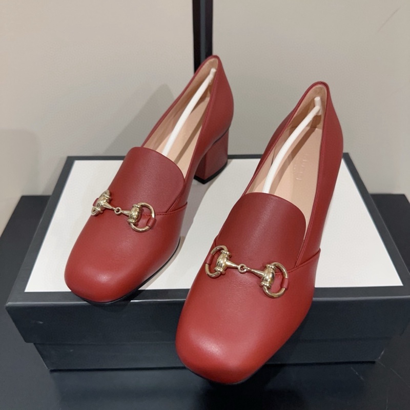 閒置新，未使用 Gucci 古馳 經典馬銜扣高跟鞋 方跟鞋 跟高5cm 舒適度高 意大利產 女款 37碼磚紅色-0