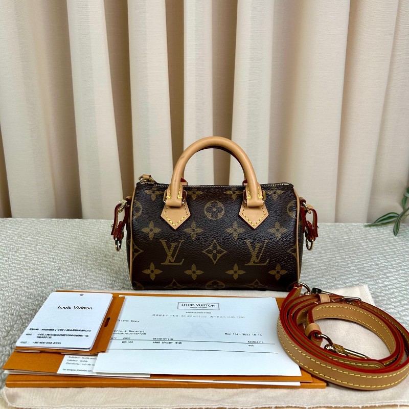 sz cgy LV路易威登Speedy Nano老花迷你枕頭包 經典Monogram塗層帆布 棕色牛皮飾邊 肩帶可調節 可單肩可斜挎可手提 日常通勤約會都很合適-0