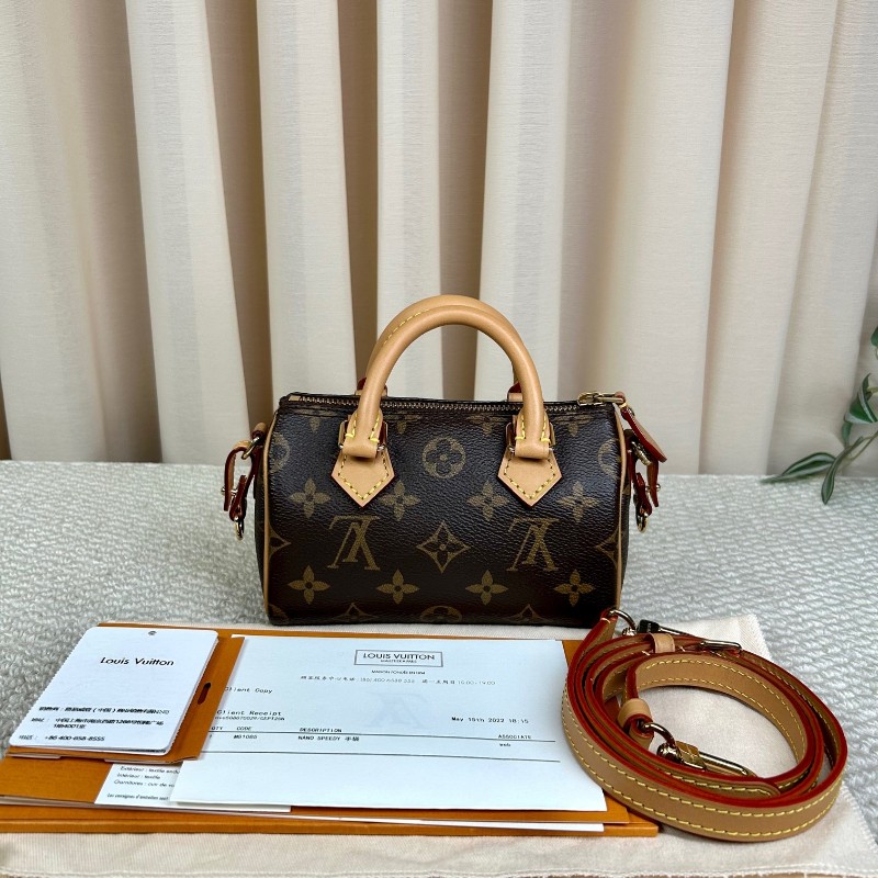sz cgy LV路易威登Speedy Nano老花迷你枕頭包 經典Monogram塗層帆布 棕色牛皮飾邊 肩帶可調節 可單肩可斜挎可手提 日常通勤約會都很合適-1