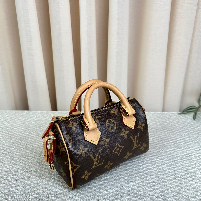 sz cgy LV路易威登Speedy Nano老花迷你枕頭包 經典Monogram塗層帆布 棕色牛皮飾邊 肩帶可調節 可單肩可斜挎可手提 日常通勤約會都很合適-2