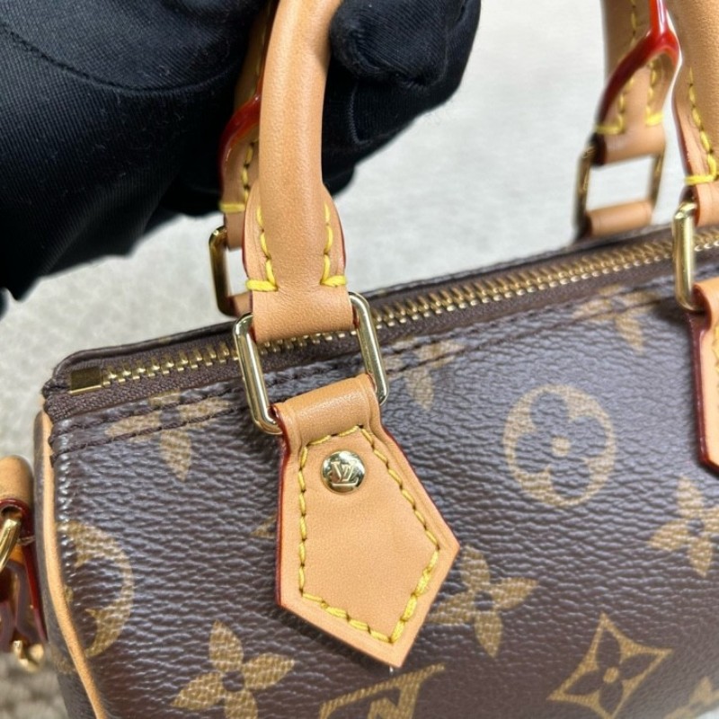 sz cgy LV路易威登Speedy Nano老花迷你枕頭包 經典Monogram塗層帆布 棕色牛皮飾邊 肩帶可調節 可單肩可斜挎可手提 日常通勤約會都很合適-24