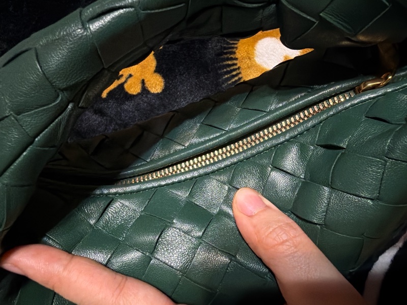 二手 BOTTEGA VENETA mini Jodie 墨綠色金扣 新款-18