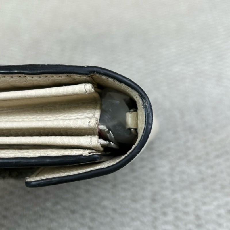 古馳GUCCI白色鑽扣酒神woc鏈條包 經典鑽扣設計 銀色鏈條 多卡位 內置拉鏈 非常實用 單肩斜挎都可以 日常百搭 顯氣質-14