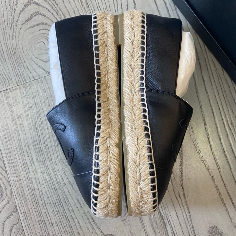 Chanel香奈兒黑色全皮漁夫鞋 35碼-1