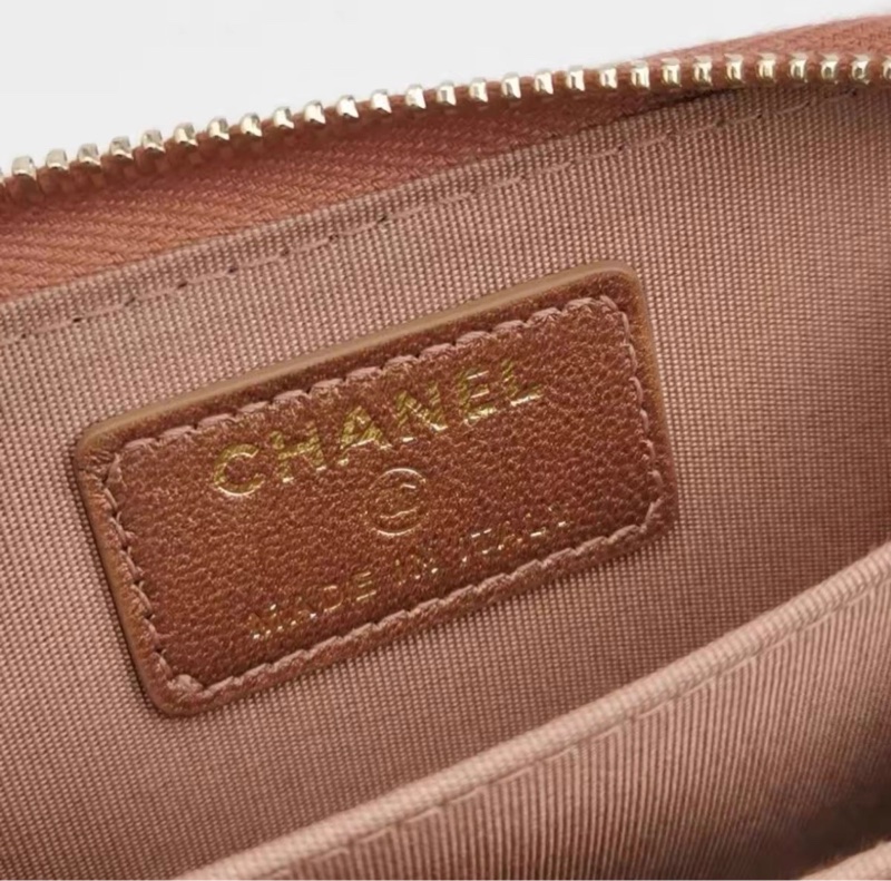 Chanel 羊皮純色菱格絎縫雙C標識卡包-5