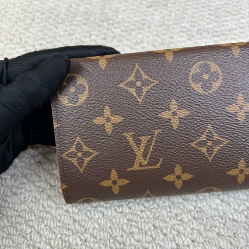 LV路易威登老花Emilie小紅花錢包 獨特紅色花朵裝飾 盡顯優雅 卡位多 容量大 方便攜帶 日常百搭-10