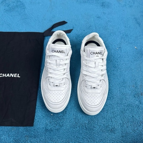 Chanel 香奈兒23A 圓頭系帶低幫板鞋 白色 35碼