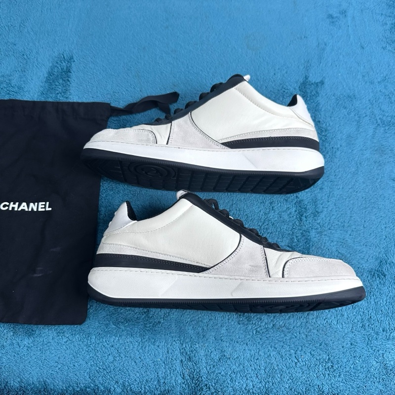 Chanel香奈兒金標圓頭系帶低幫板鞋 白黑色 42碼-2