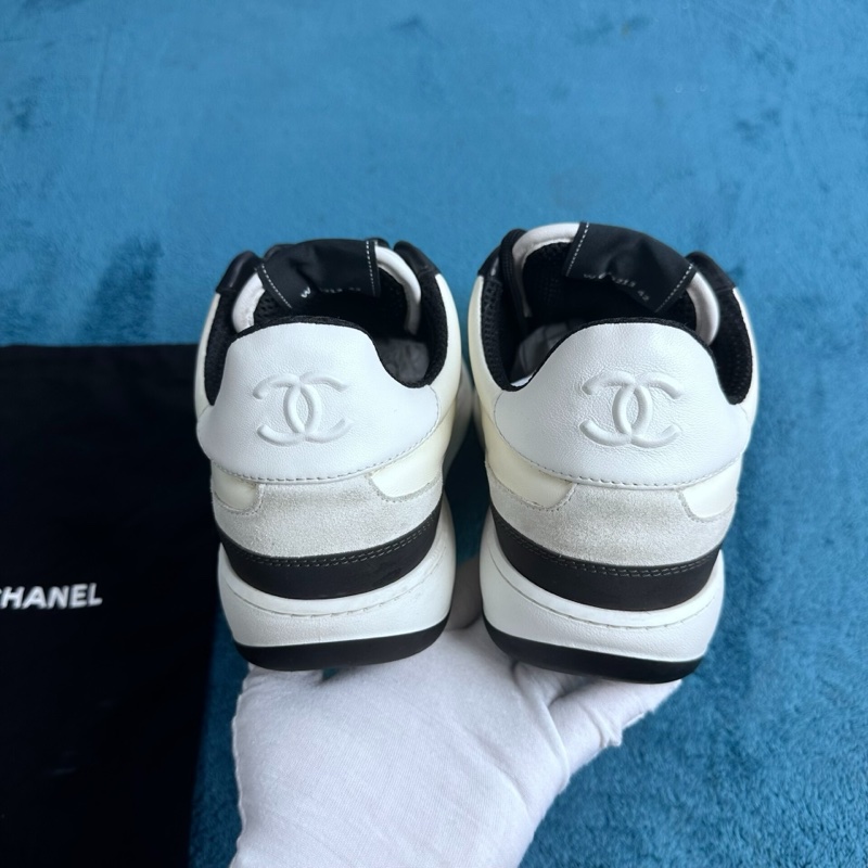 Chanel香奈兒金標圓頭系帶低幫板鞋 白黑色 42碼-3