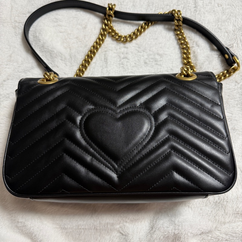 GUCCI GG Marmont 肩背包 小號 26 黑色  金扣-6