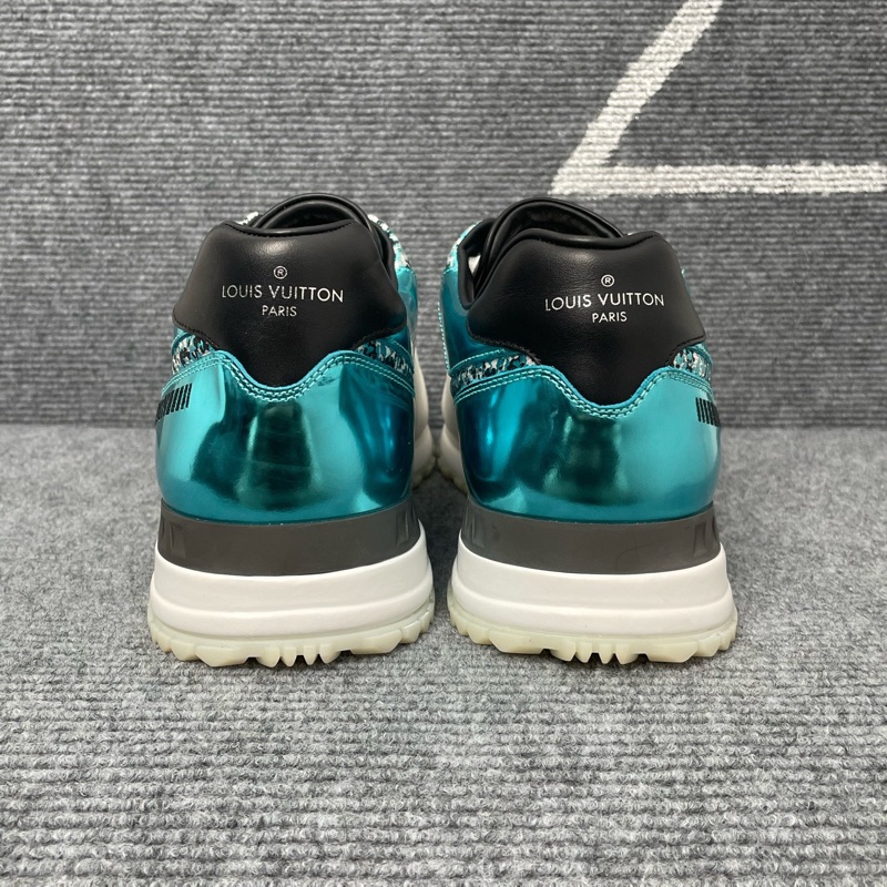 全新 LV路易威登白色皮面藍尾運動鞋 43碼=9碼-2