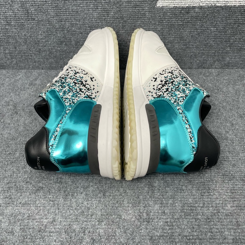 全新 LV路易威登白色皮面藍尾運動鞋 43碼=9碼-5