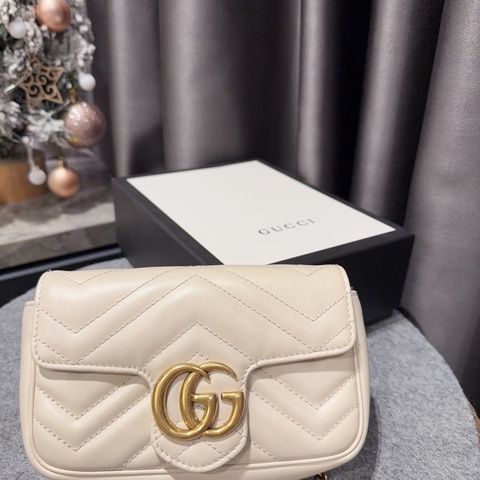 Gucci 經典小方包 9成新(自售)