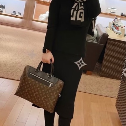 LV 經典老花拼皮公事包36*28*6 98新配件塵袋