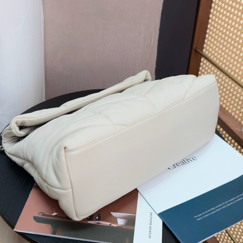 YSL LOULOU系列白色銀扣肩背斜背泡芙雲朵包32*22*13 98新配件塵袋-3