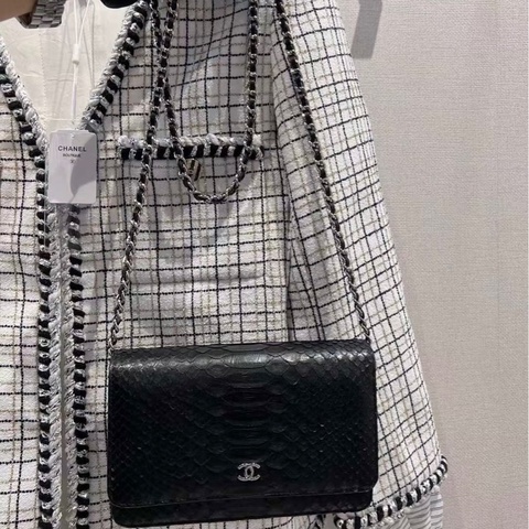 CHANEL WOC蛇皮肩背斜背鏈條包 19*13*14 98新配件盒子塵袋