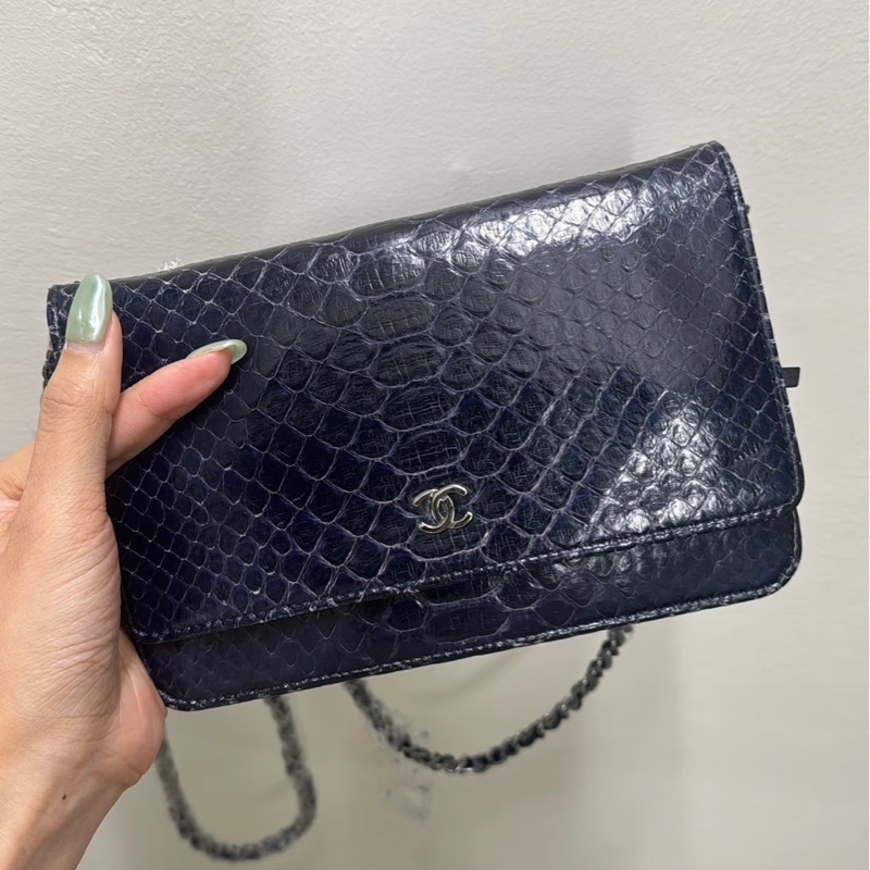 CHANEL WOC蛇皮肩背斜背鏈條包 19*13*14 98新配件盒子塵袋-1
