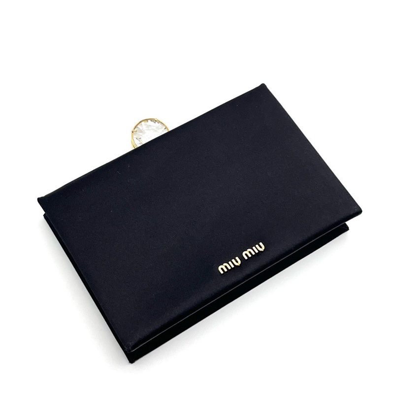 MIUMIU 黑金鑽扣肩背斜背鏈條包19*12*4 98新配件塵袋-3