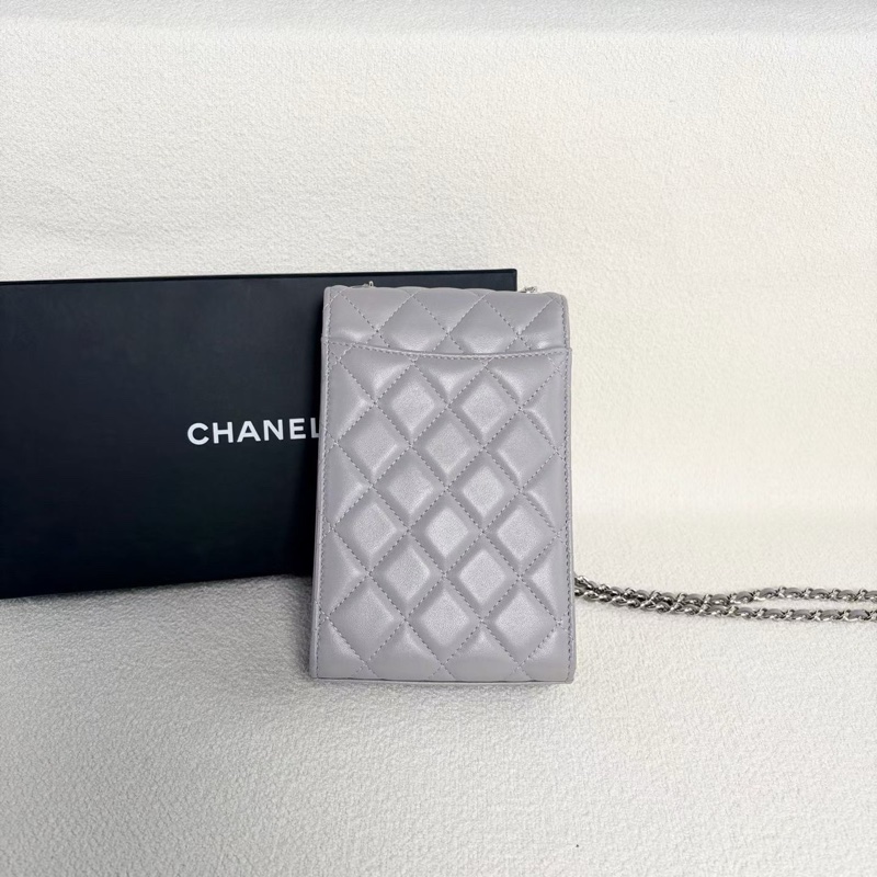 Chanel竪版手機包灰色銀扣 羊皮 11*18*4 99新配件盒子塵袋保卡-5