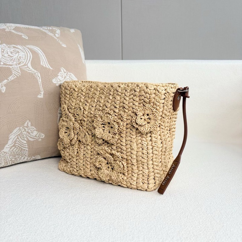 MiuMiu 拉菲草編織tote水桶包24*19*12cm 98新配件塵袋-4