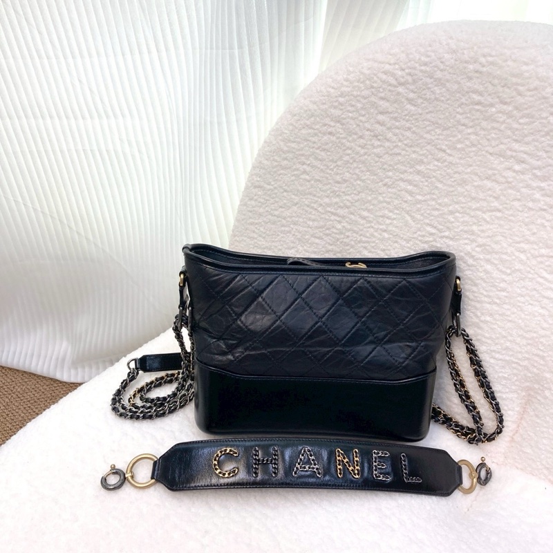 香奈兒流浪包Chanel黑色揉製牛皮新中號設計手把流浪包AS1582-9