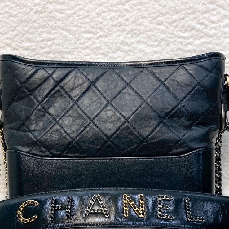 香奈兒流浪包Chanel黑色揉製牛皮新中號設計手把流浪包AS1582-18