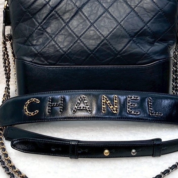 香奈兒流浪包Chanel黑色揉製牛皮新中號設計手把流浪包AS1582-19