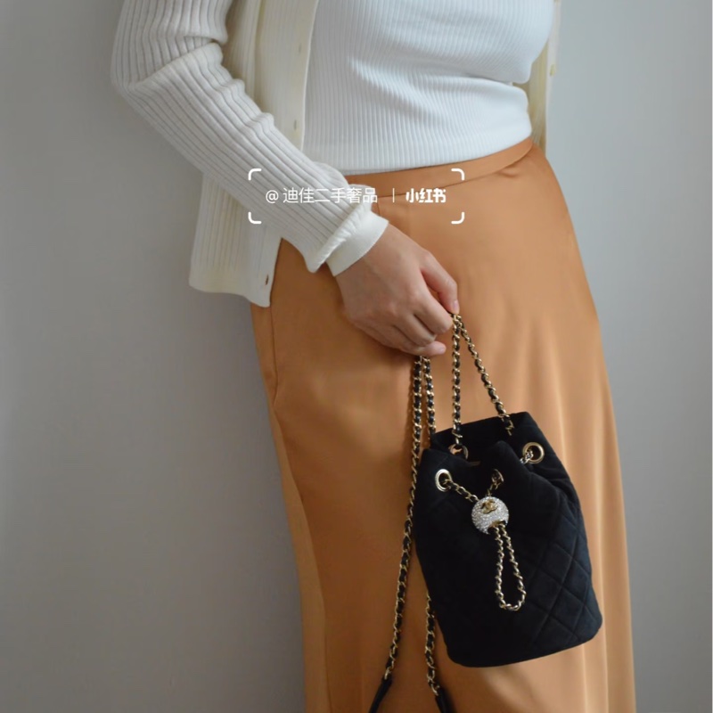 香奈兒絕版Chanel黑色絲絨水鑽金球束口MINI水桶包AS1894-1