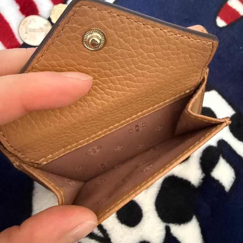 Tory Burch 素面皮革零錢包，駝色-3